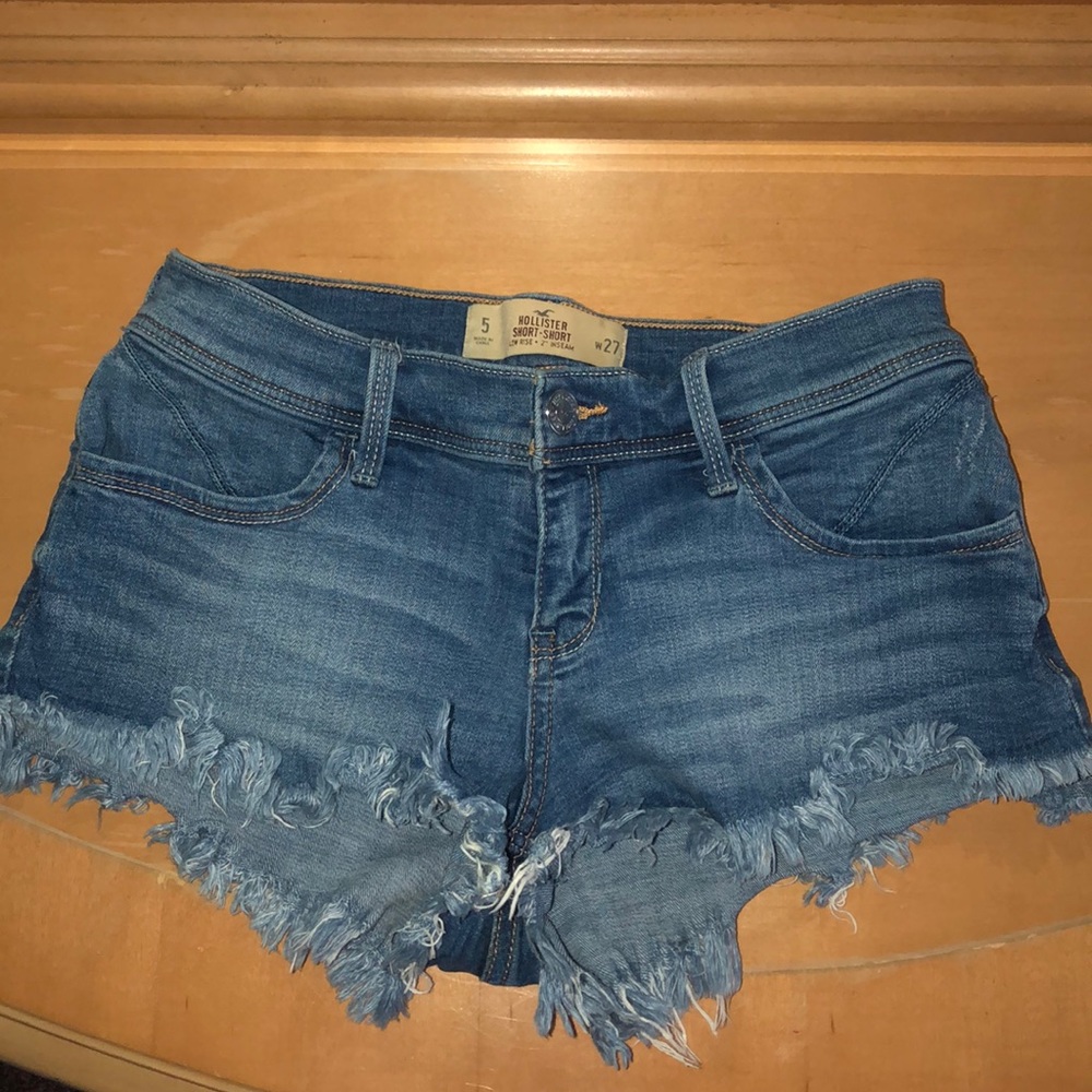 High wasted denim shorts